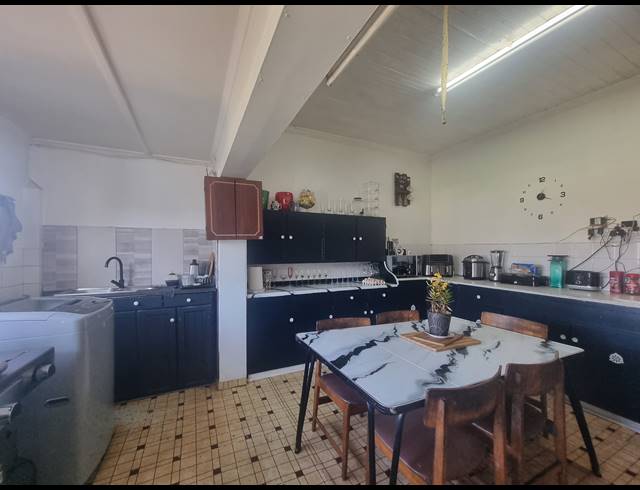 3 BEDROOM FREESTANDING FOR SALE IN GEORGE CENTRAL